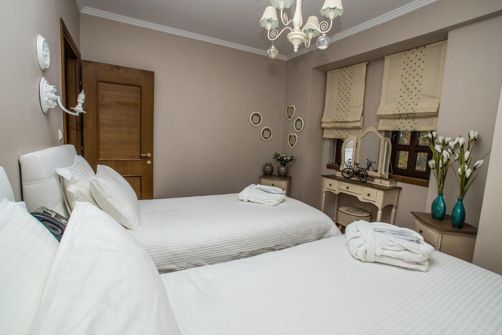 Evmorfes Villas Polýgyros Habitación foto